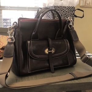 DOONEY AND BOURKE hand/shoulder bag in great condition!